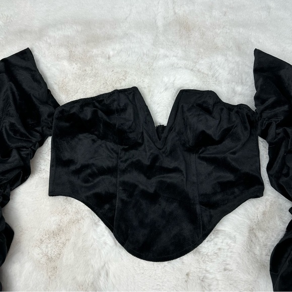 Pretty Little Thing Velvet Bandeau Ruched Top - Picture 6 of 13